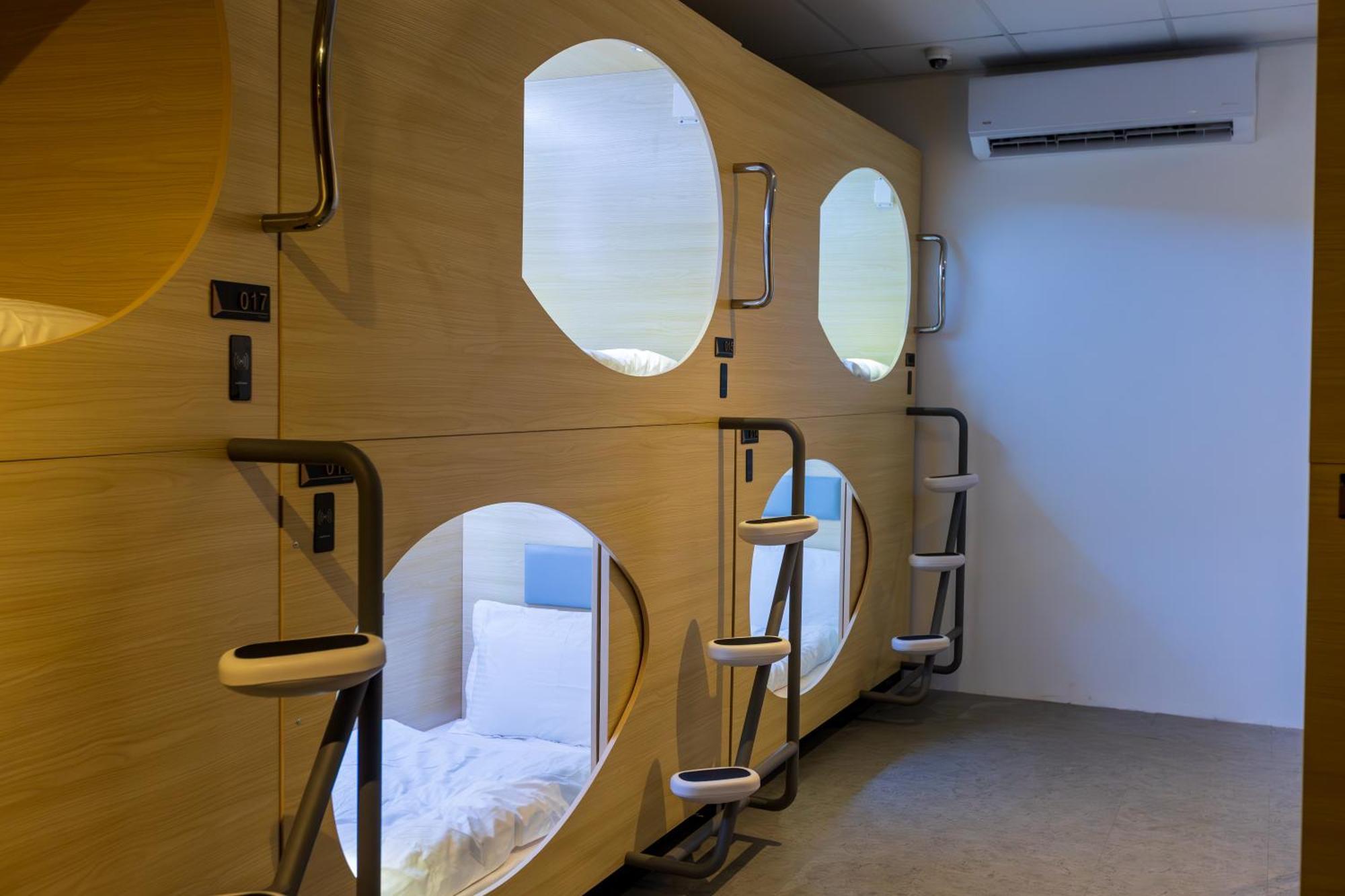 Hotel kapsul Resthub